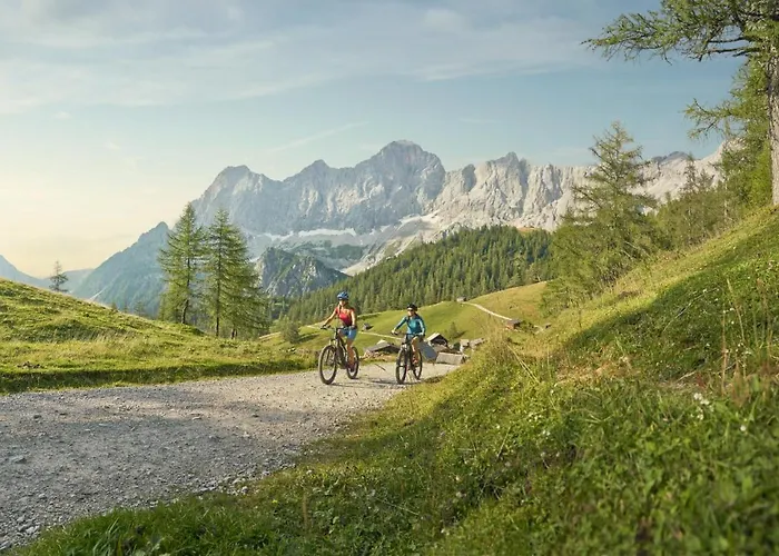 Brandhof - Am Berg 람자우 암 다흐스타인