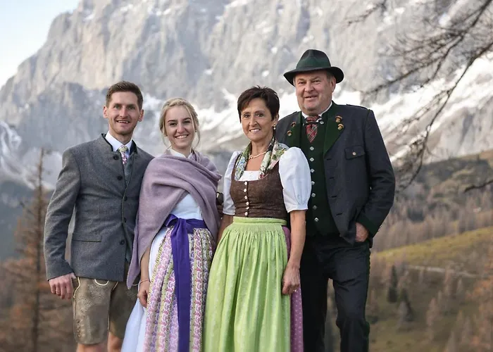 Brandhof - Am Berg 람자우 암 다흐스타인